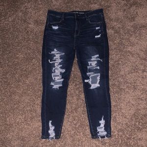 American eagle ripped jeans